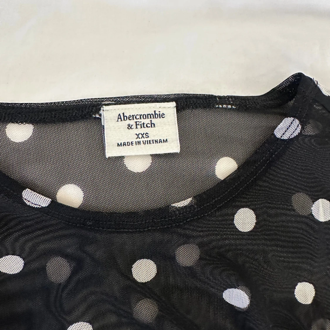 Svart mesh topp med vita prickar Abercrombie - 1
