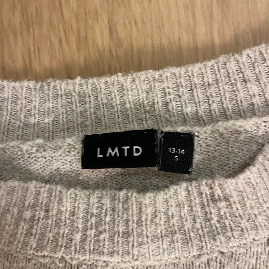 Beige stickad tröja från LMTD - 1