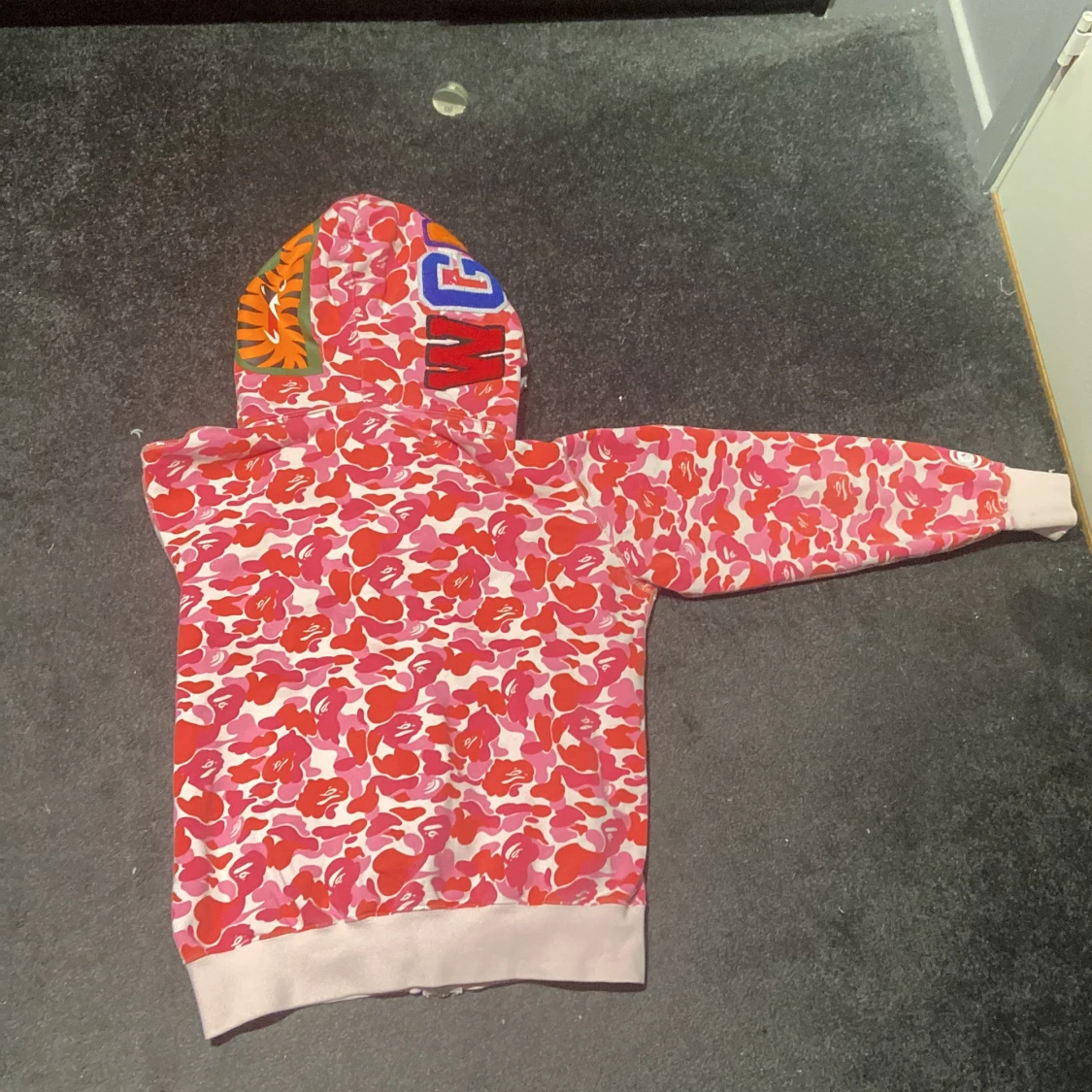BAPE Shark Hoodie rosa camo - 1