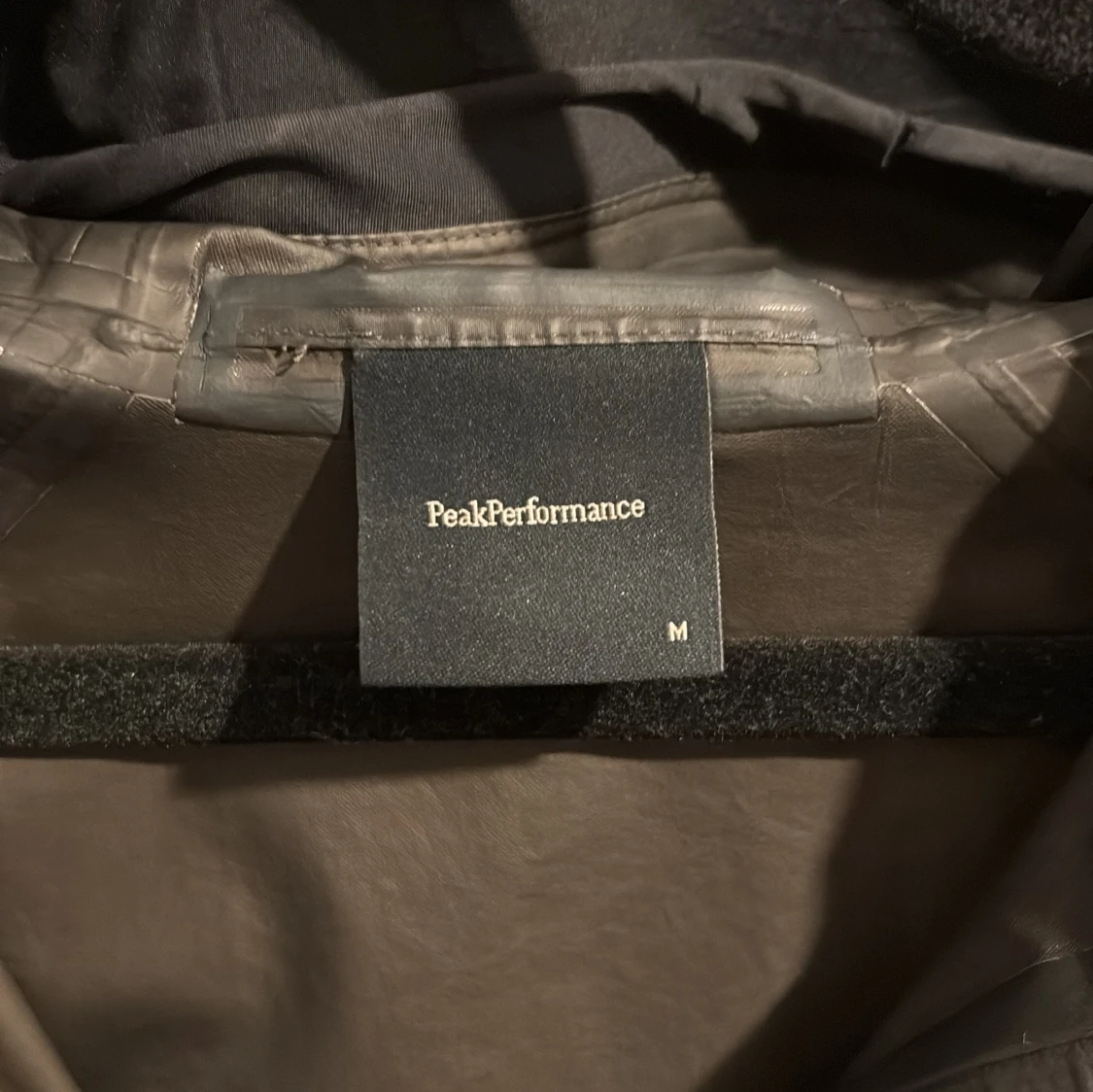 Svart vindjacka Peak Performance M - 1