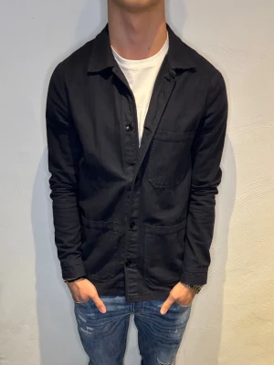 Overshirt - Strl - S | Skick - 10/10 | Nypris - ca 1399kr | Vid minsta lilla fundering är det bara att skriva!