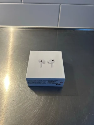 Air pods PRO helt ny  - Air pods 