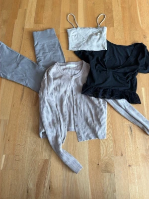 Basic klädpaket  - Säljer ett klädpaket med lite basic kläder perfekt till våren då det är lite tunnare kläder