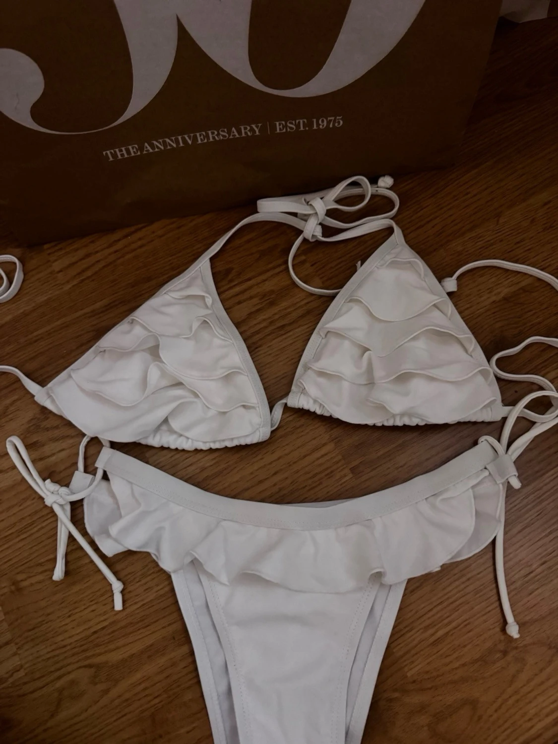 Vit bikini med volanger - 1