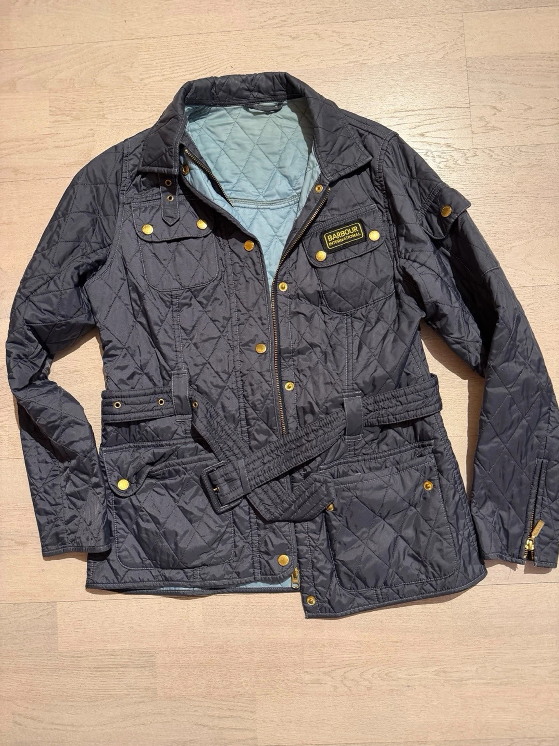 Blå quiltad jacka från Barbour