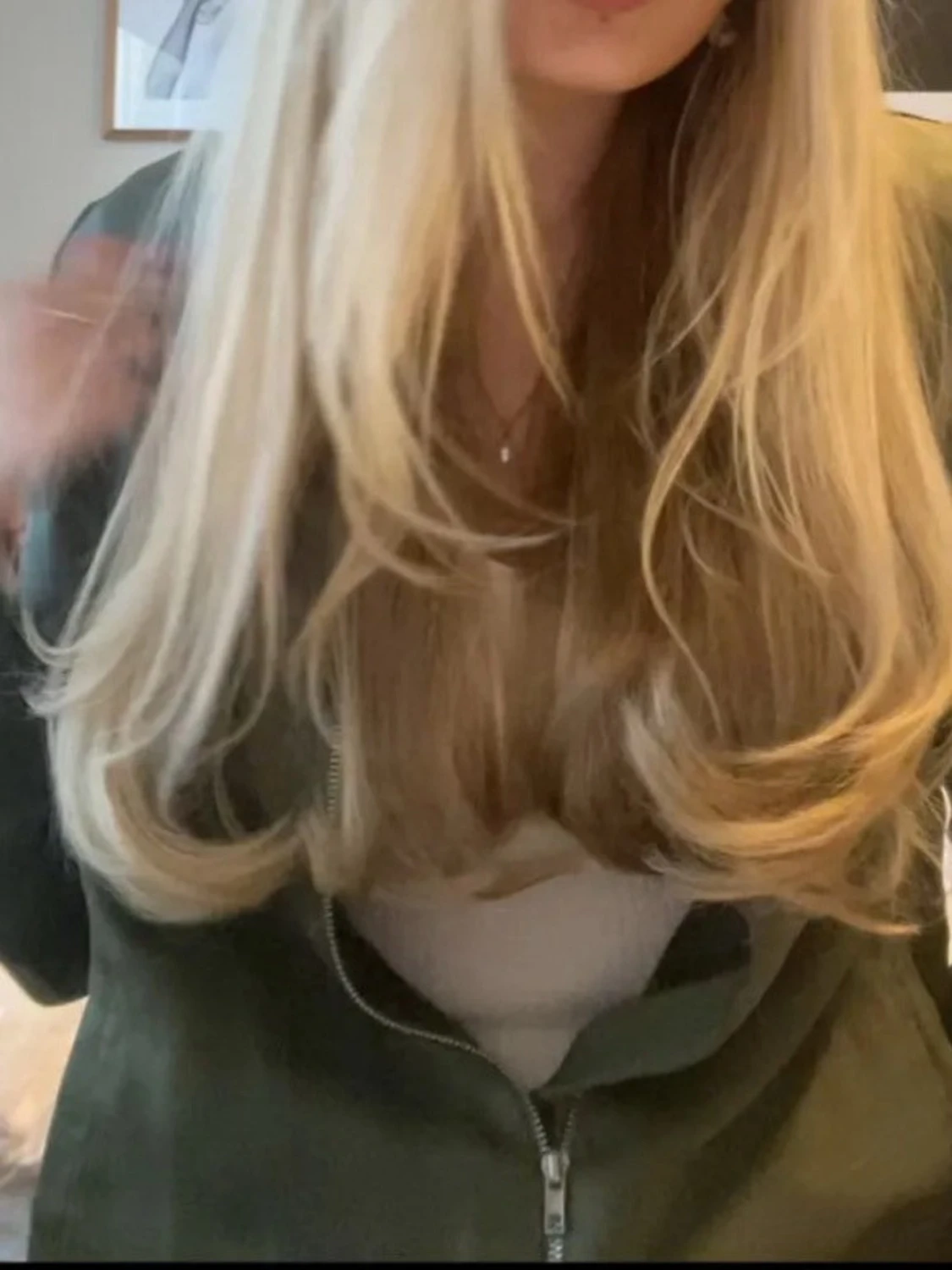 Olivgrön bomberjacka med dragkedja