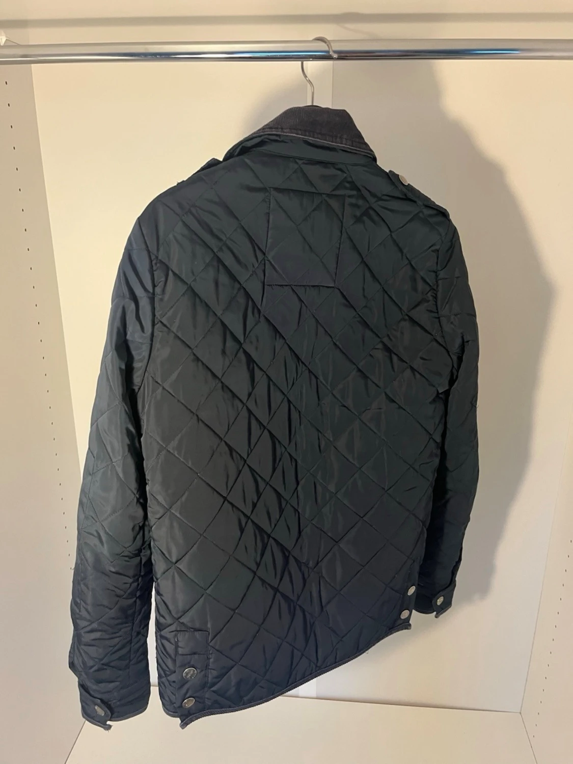 Mörkblå quiltad jacka från Morris - 4