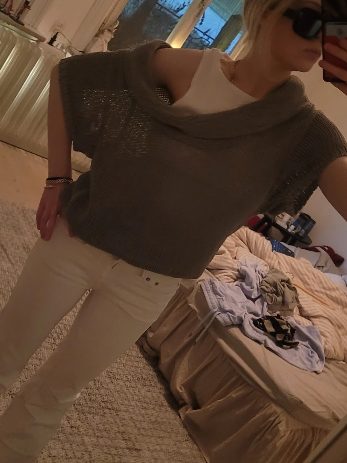 Grå offshoulder stickad tröja - 4