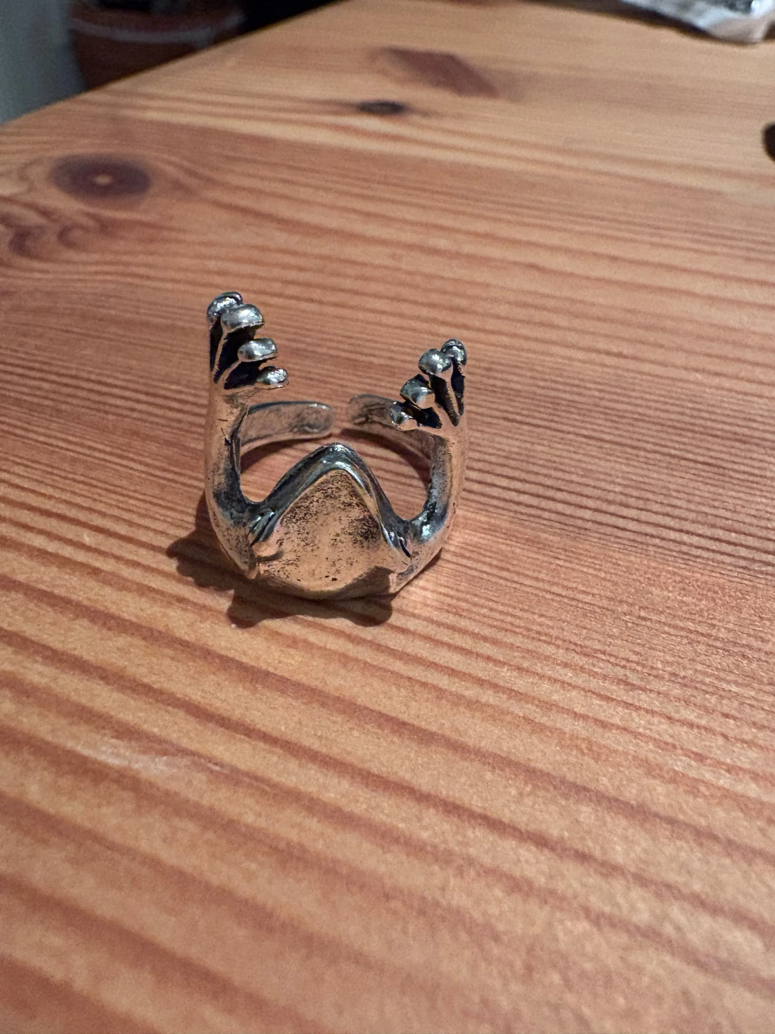 Ring i form av en groda - 1