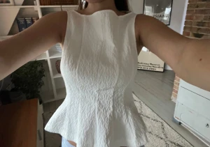 Söt topp - Endast använd ett fåtal gånger😍