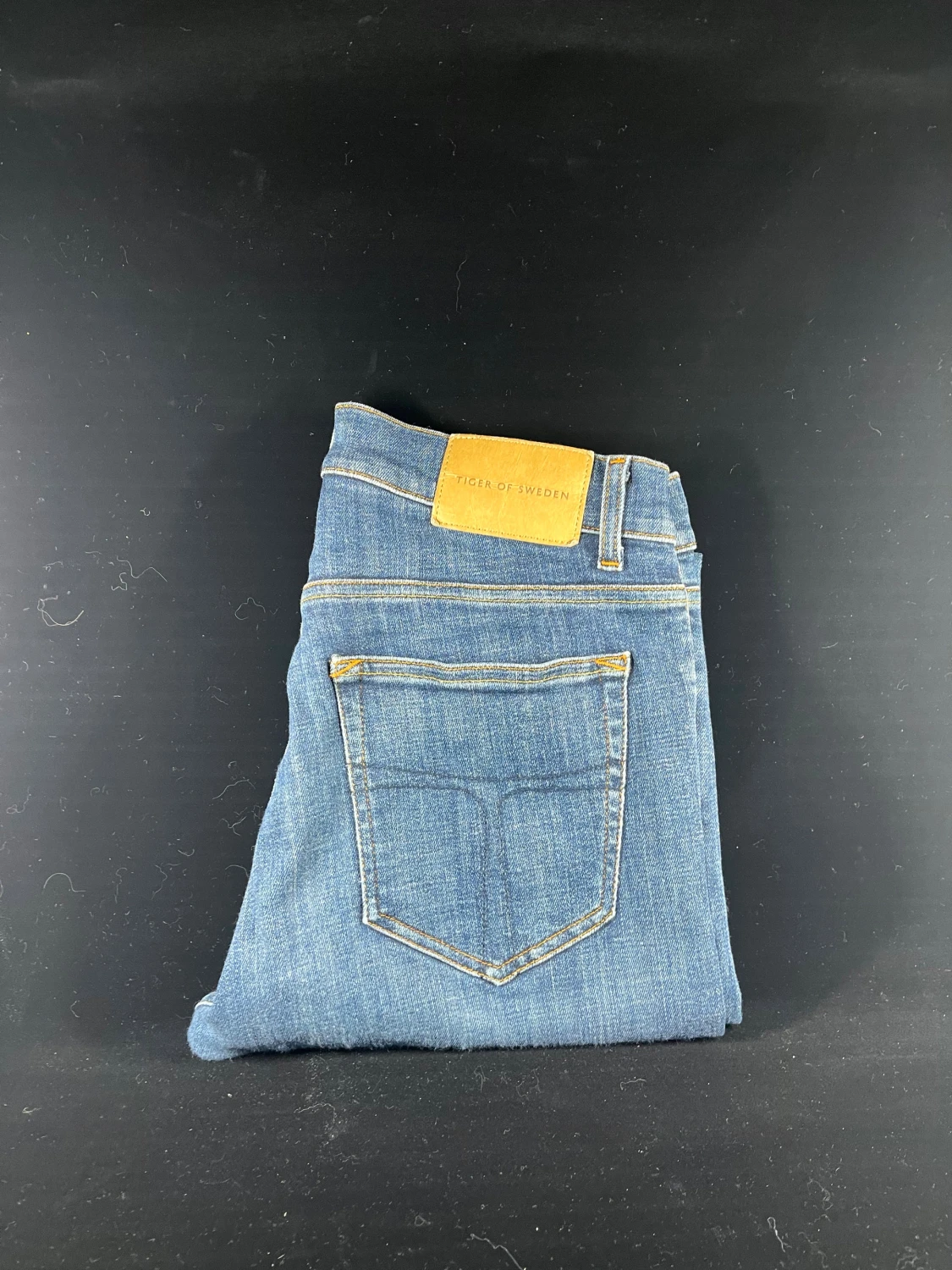 Blå jeans från Tiger of Sweden - 1