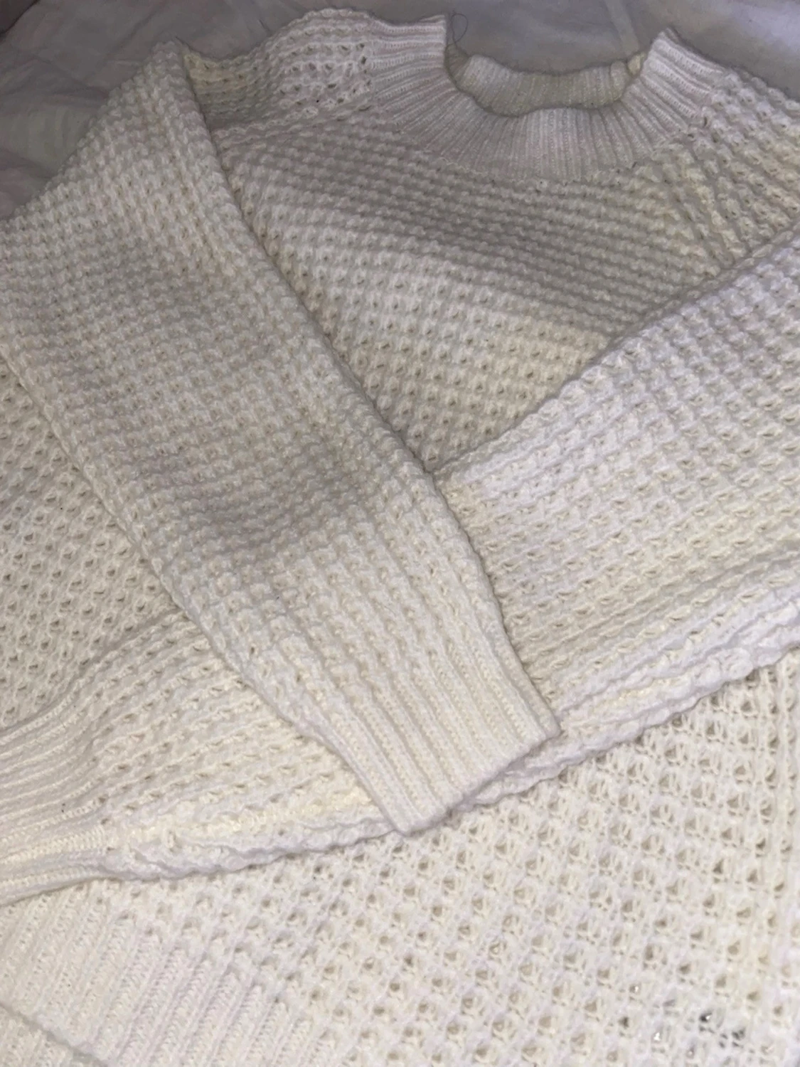 Vit stickad tröja med grov struktur - 2