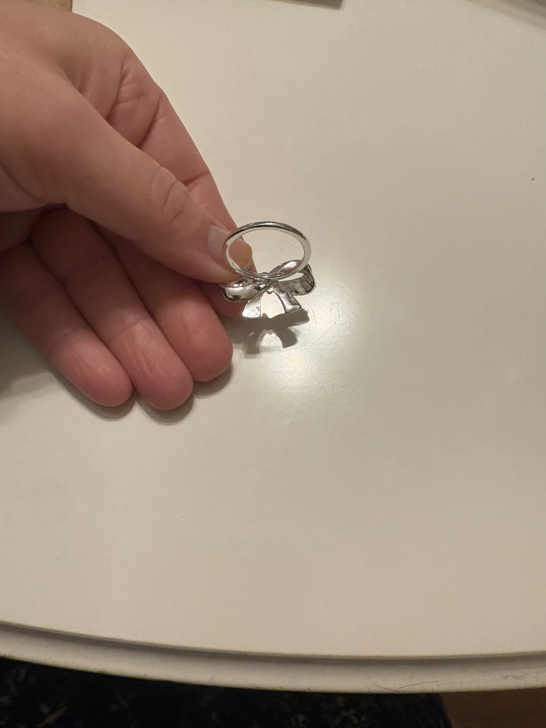 Glittrig rosett-ring i silver - 3