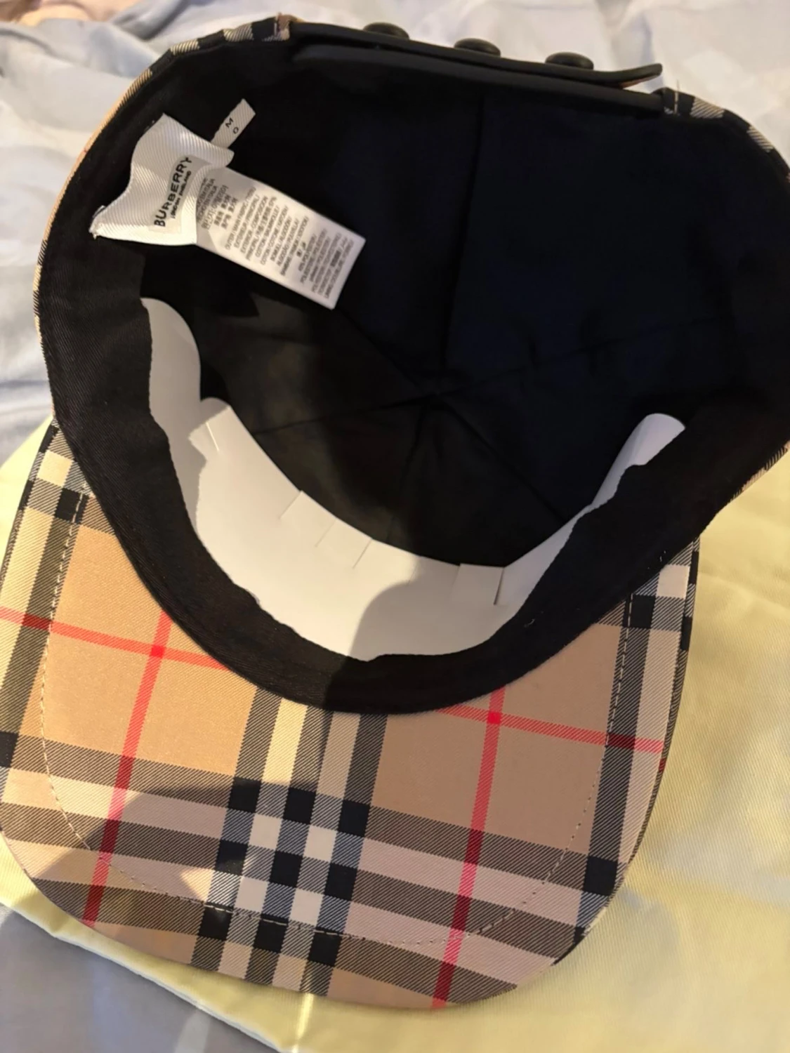Burbbery keps  - 3