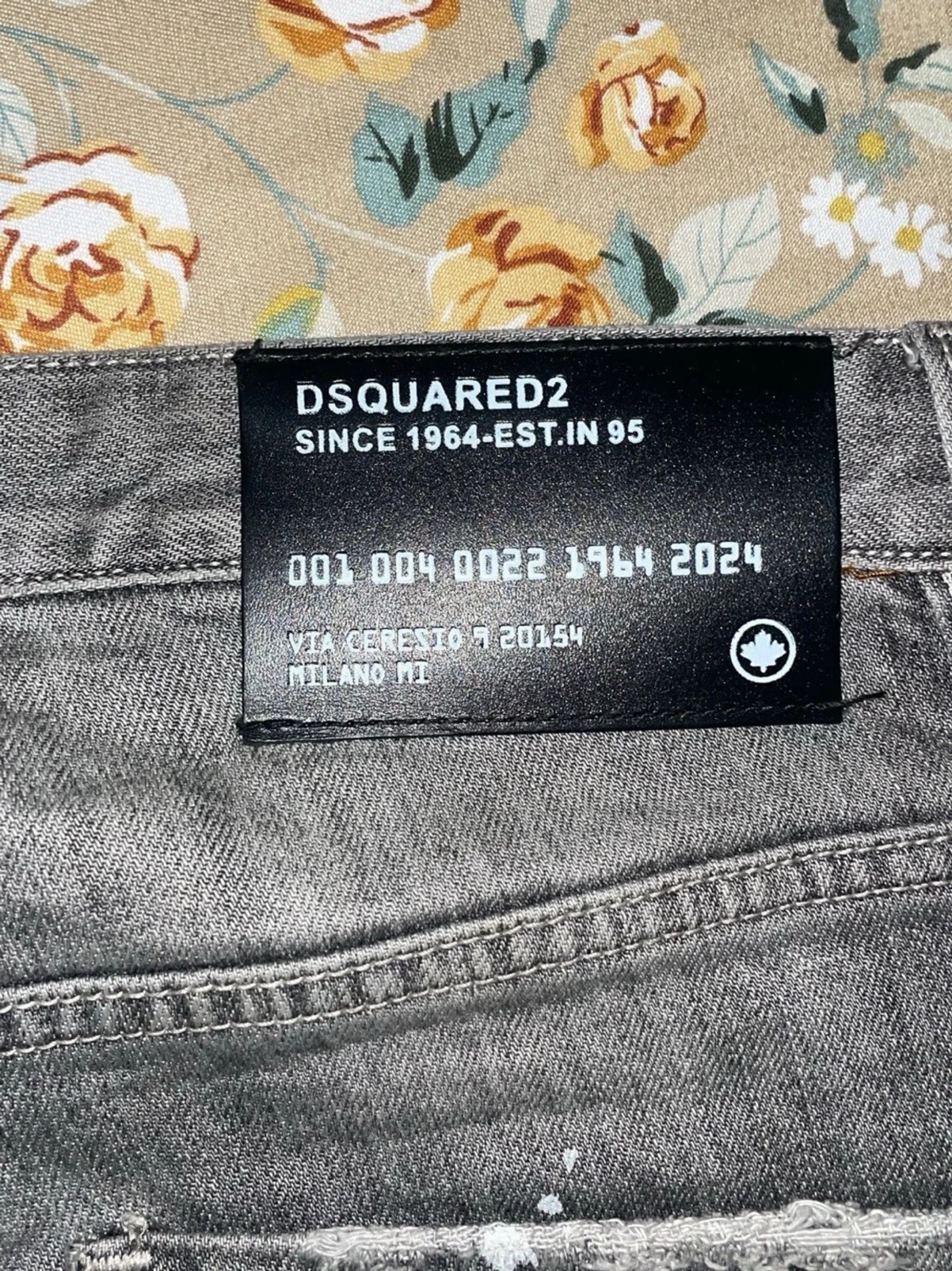 Grå Dsquared2 jeans med färgstänk - 3