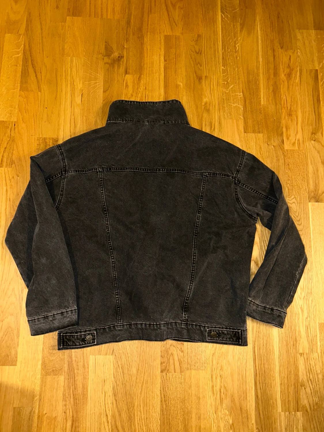 Svart jeansjacka från ASOS DESIGN - 1