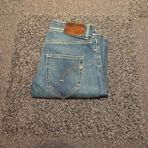 Dondup jeans - Dondup jeans storlek 28 mycket bra skick 