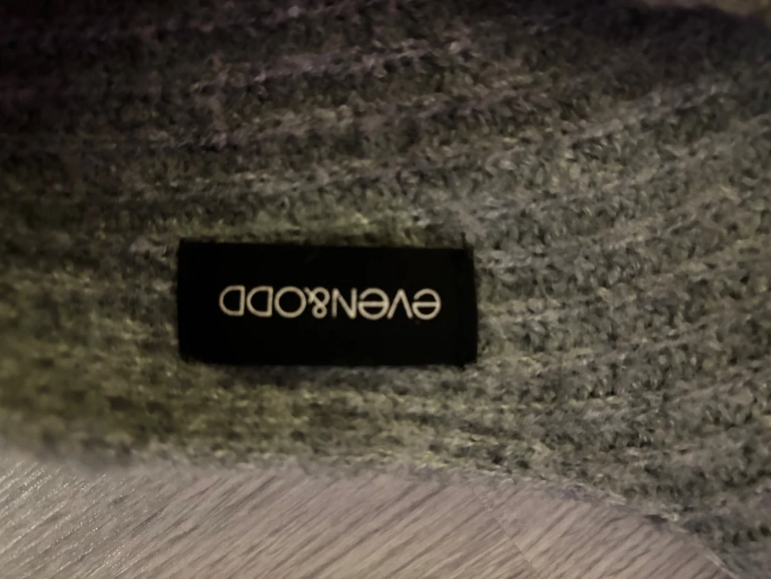 Grå stickad tröja från Even&Odd - 2