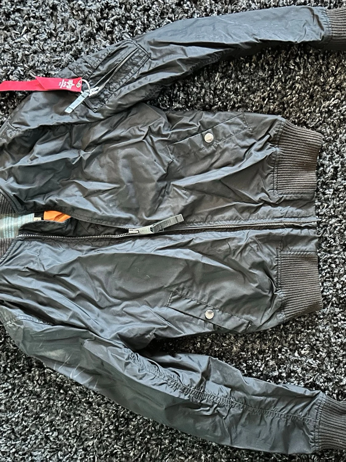 Svart bomberjacka Alpha Industries