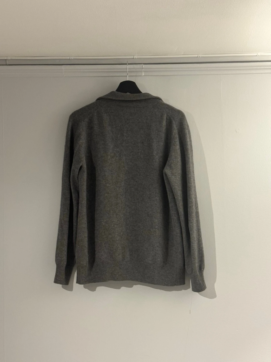 Grå Kashmir cardigan från Soft Goat - 2