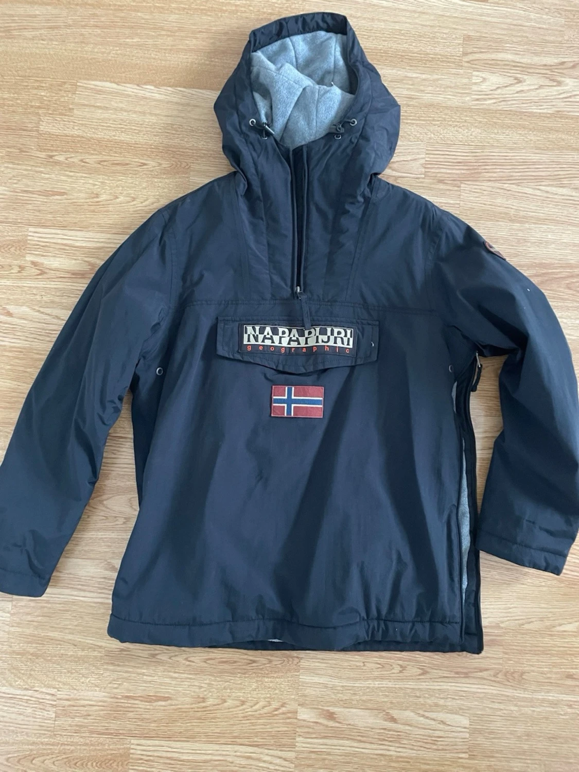 Napapijri svart parkas med fleece