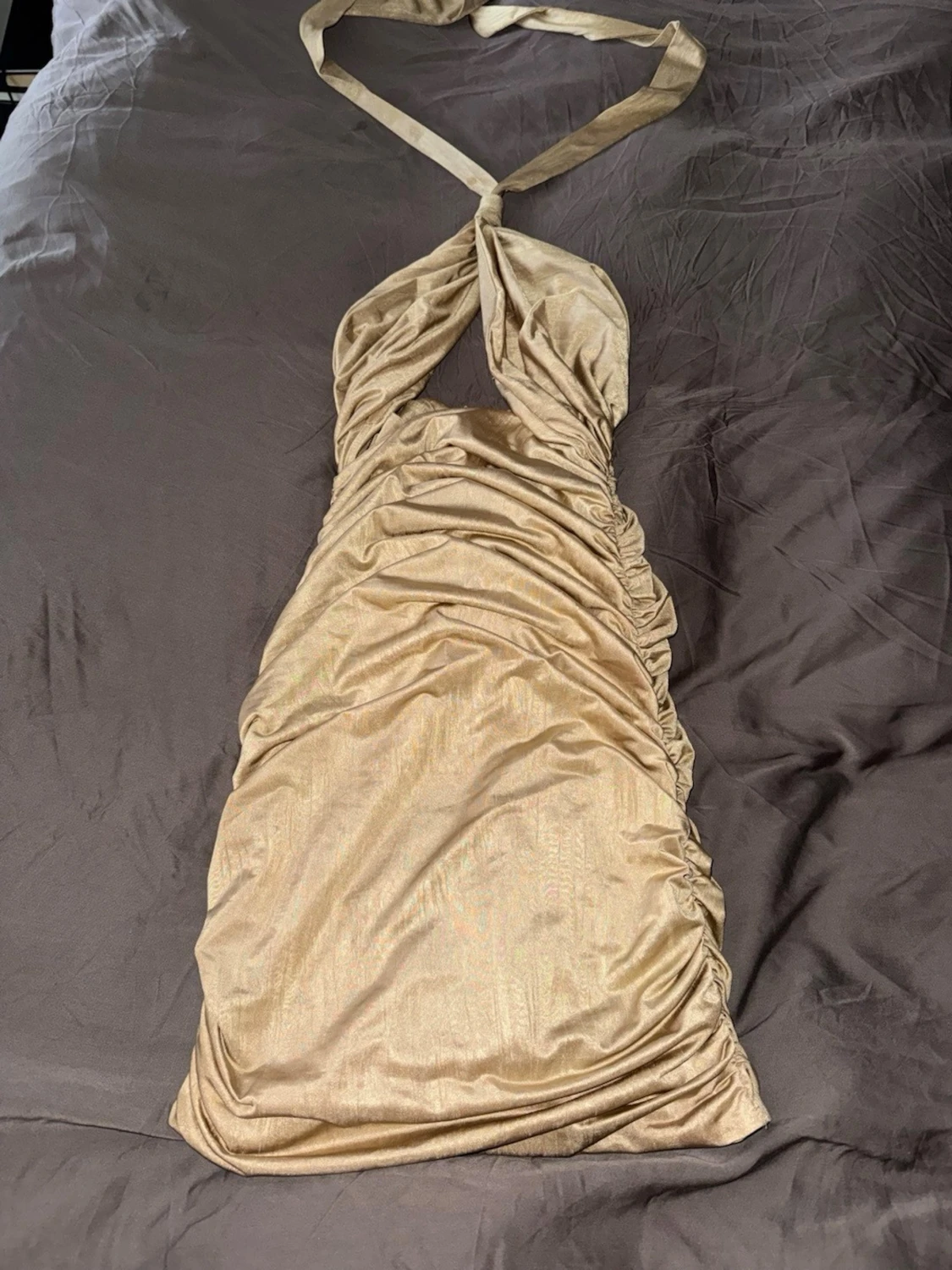 Champagnefärgad omlottklänning - 1