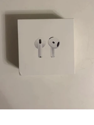 SÖKER DEN VÄNSTRA Apple AirPods  - Söker den vänstra airpoden i den här modellen eftersom att jag tappade bort min.. 