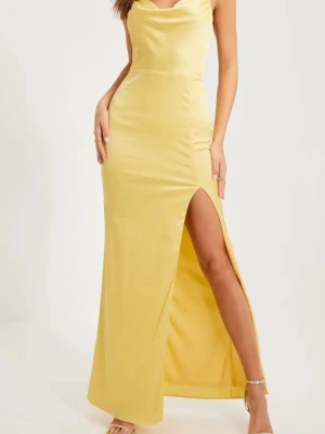 Gul balklänning - Gul balklänning från Nelly💕