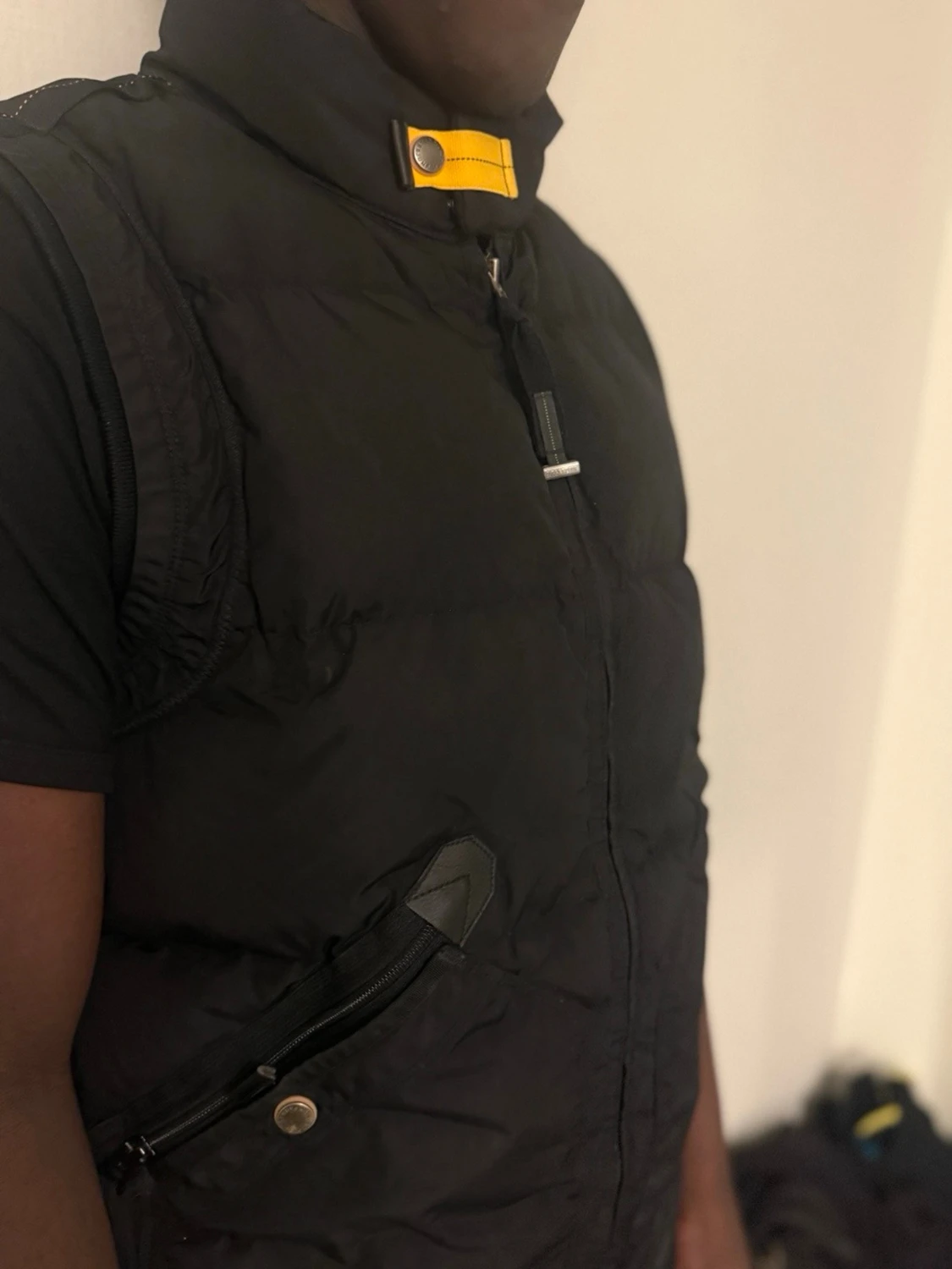 Svart dunväst från Parajumpers