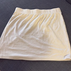 Sött minikjol från shein - Så sött kjol i storlek M skulle dock säga att den passar s/xs.