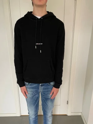 Saint Laurent hoodie  - Säljer nu denna Saint Laurent hoodie, skriv för fler bilder/frågor🙌🏼