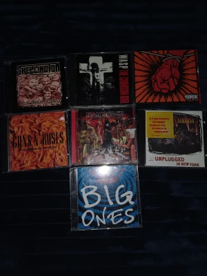 Olika CD skivor - Rock/metal cd skivor! Priset är för alla 7 men skriv privat så kan du köpa enskilda 
