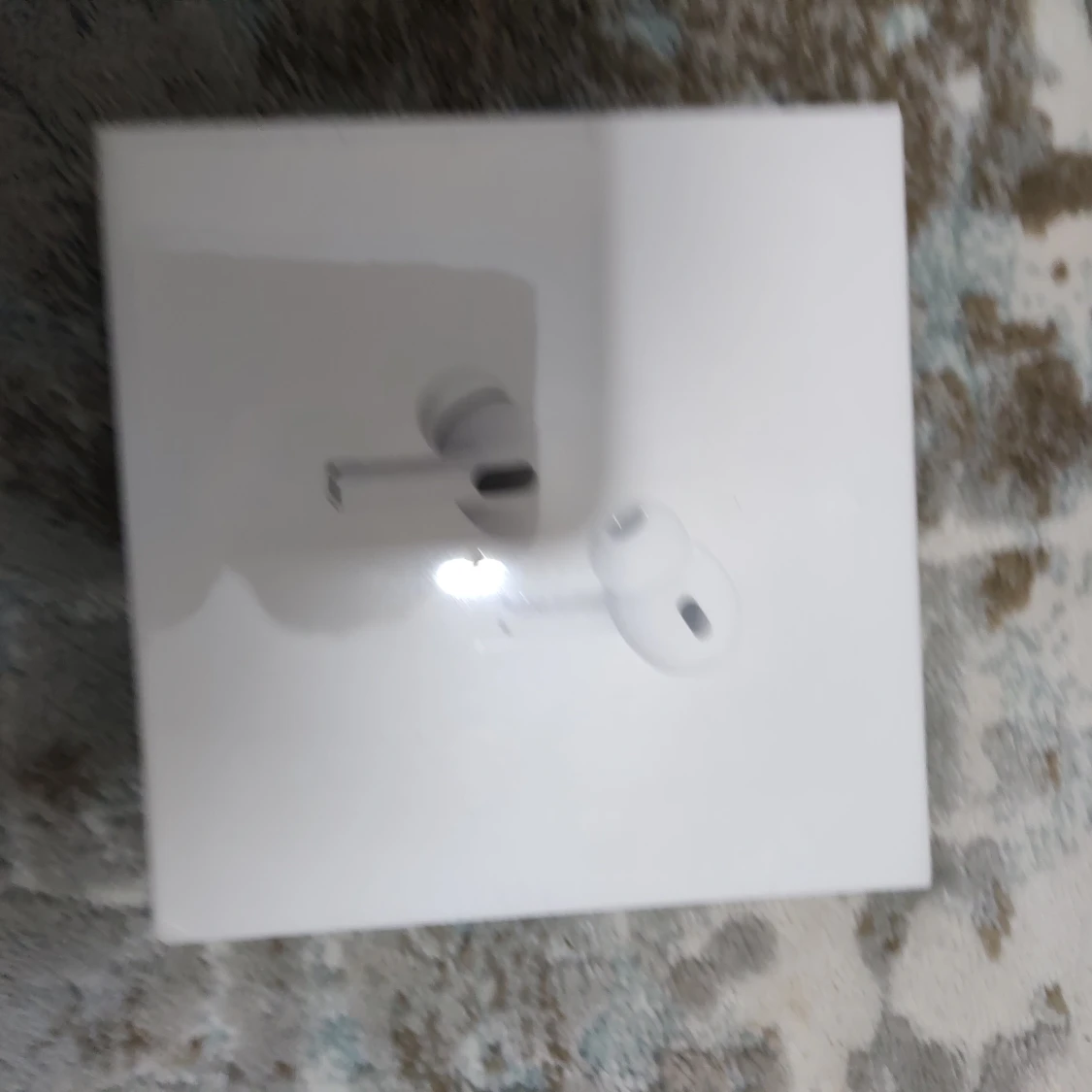 AirPods Pro (2nd generation) with MagSafe Charging Case (USB-C) - 1