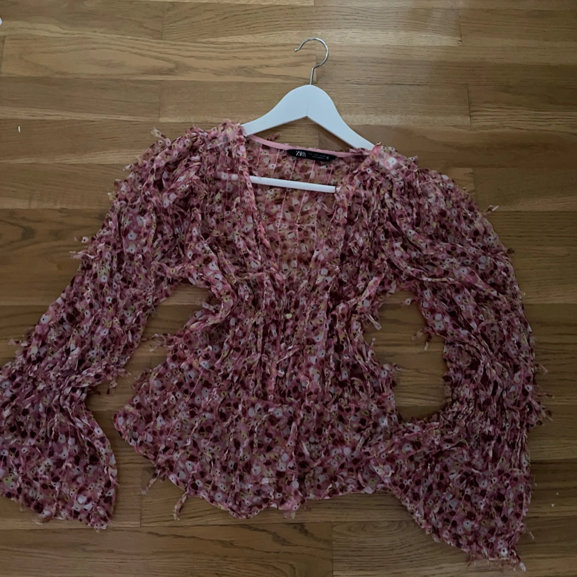 Blommig volangblus från Zara - 1