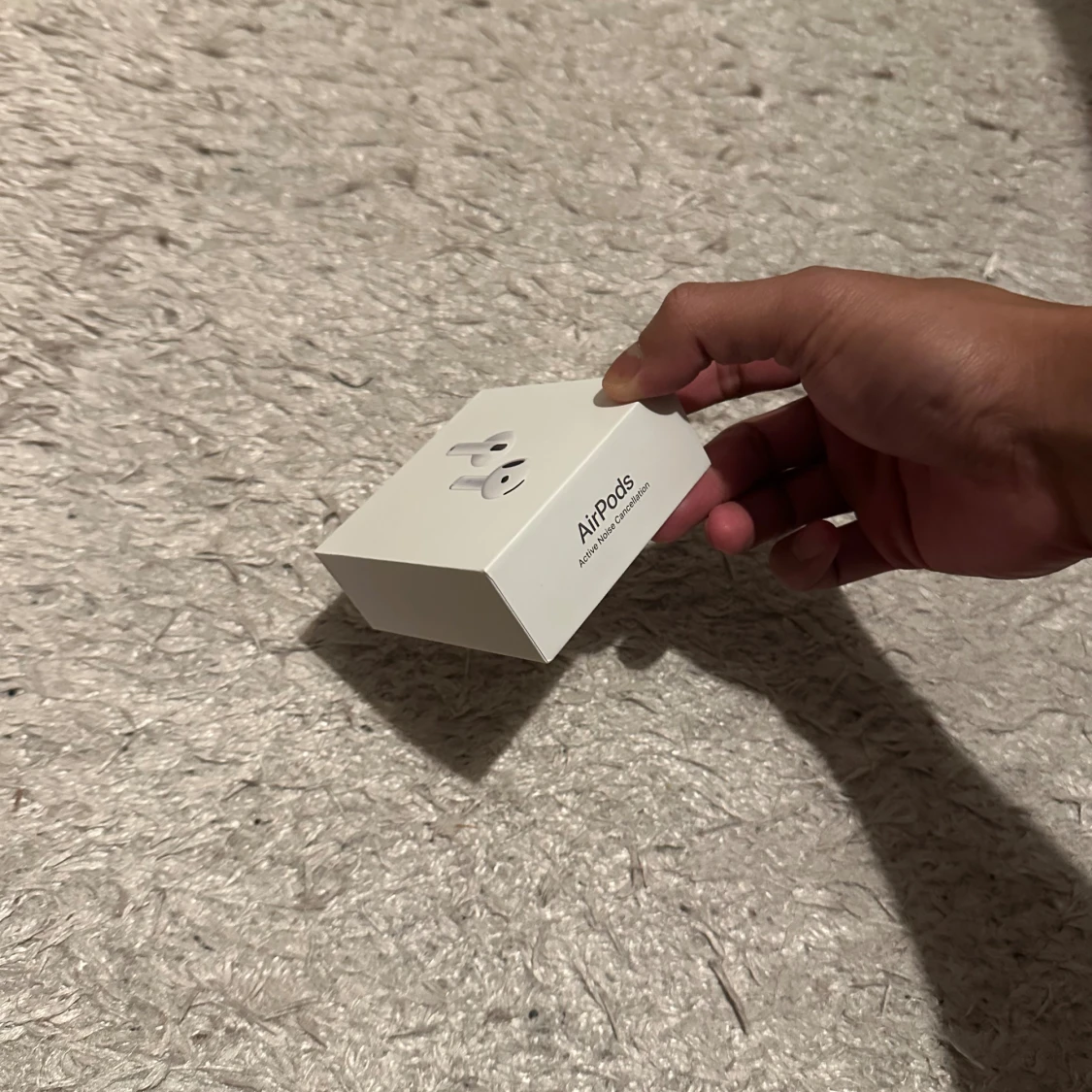 AirPods 4 med brusreducering  - 1