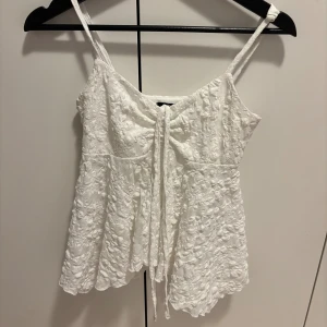 Spets topp  - Oanvänd spets topp