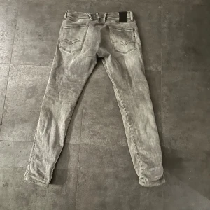 Replay jeans - Replay jeans [] Skick 9/10 [] Storlek 32/32 [] Pris 349kr  [] Fraktar via Postnord på köparens beskostnad[] Hör av dig vid minsta fråga eller fundering!