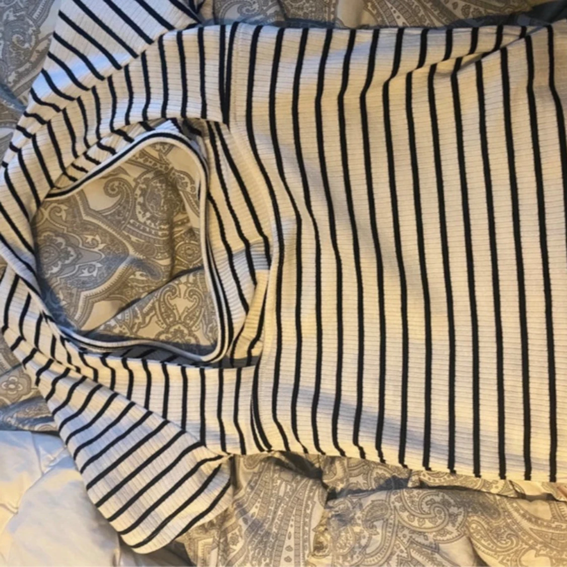 Randig ribbad topp med öppen rygg - 2