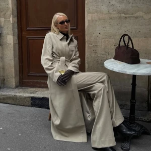 Kappa Lovisa X NAKD - Skitfin kappa som är använd några få gånger som jag kollat intresset på. Köpt för 1400 och finns inte å köpa längre.🤍