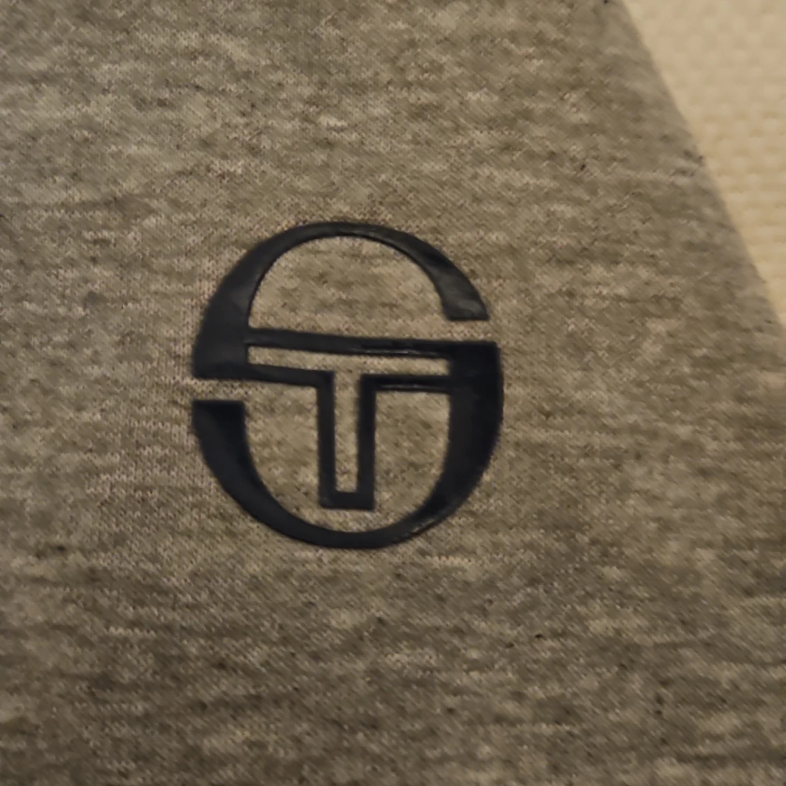 Grå hoodie från Sergio Tacchini S - 4