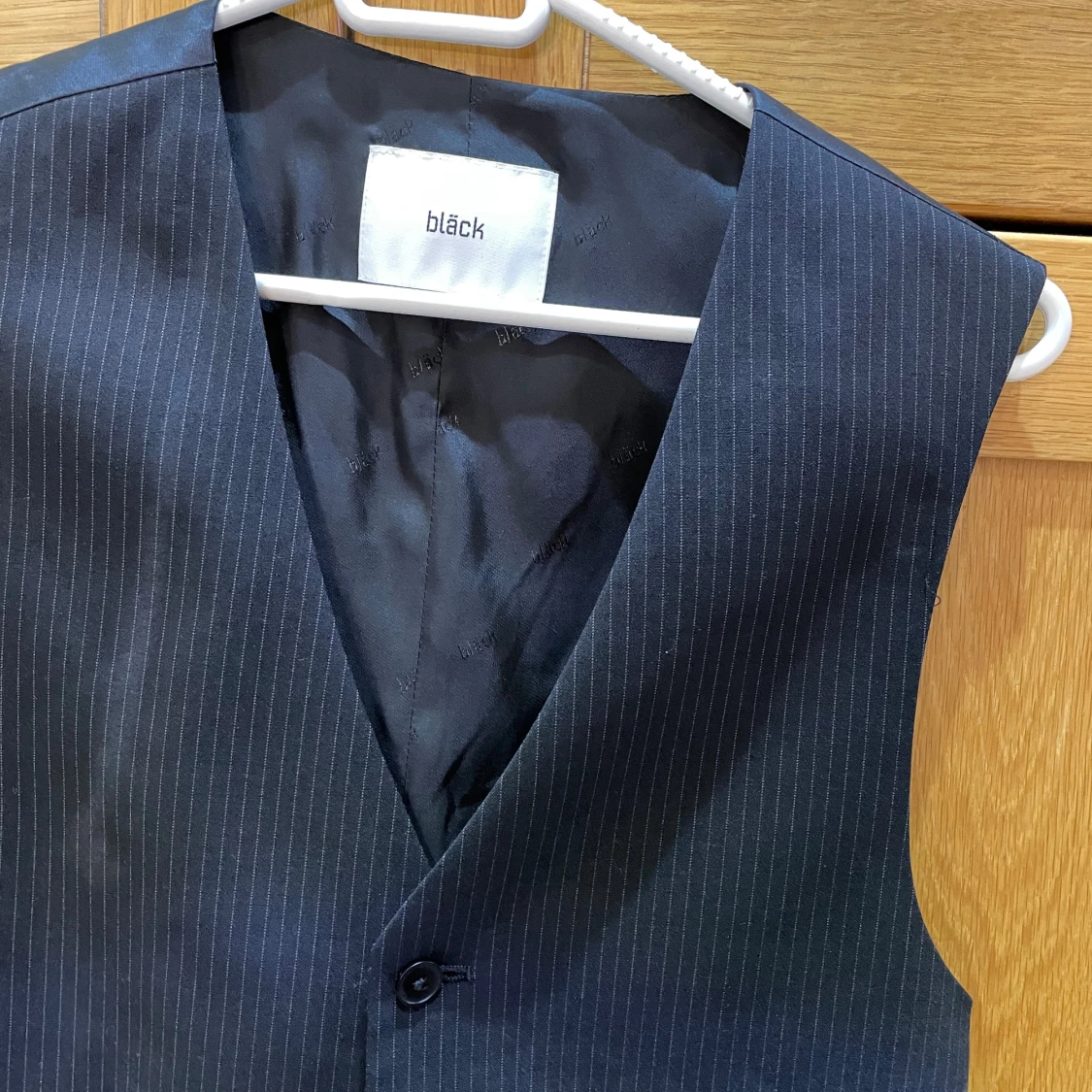 Svart randig kostymväst från Bläck - 1