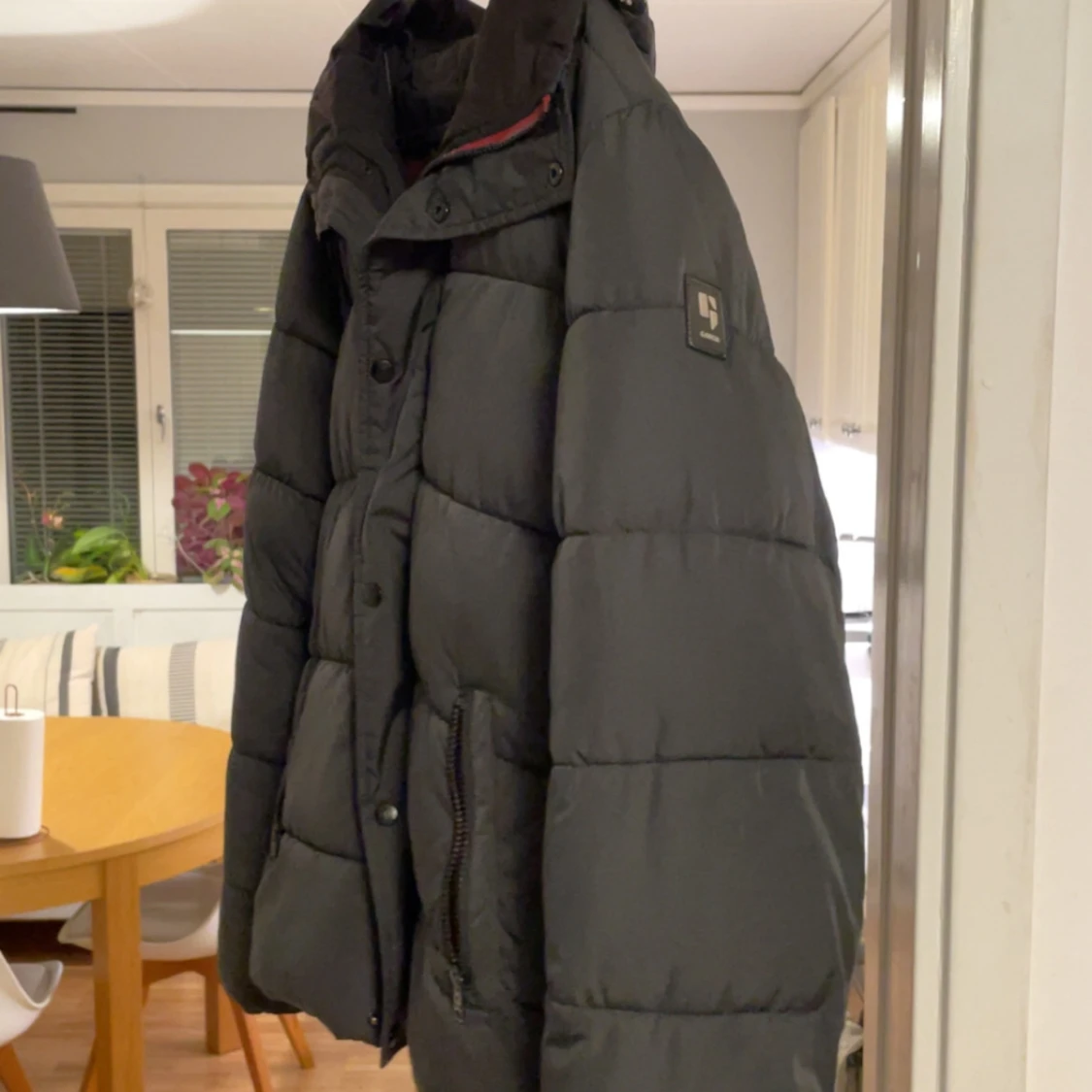 Svart pufferjacka från Garcia - 3