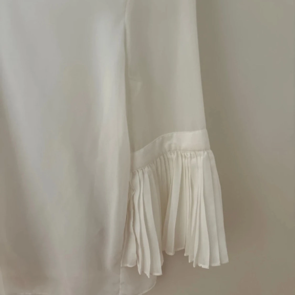 Vit blus med plisserade ärmar Vero Moda - 1