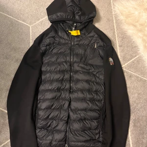 Parajumper jacka  - Hör av er vid intresse 