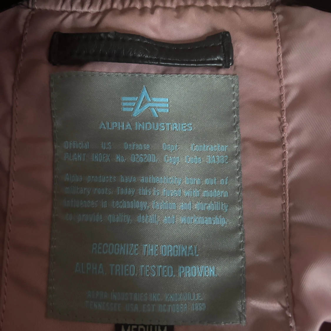 Rosa bomberjacka Alpha Industries M - 2