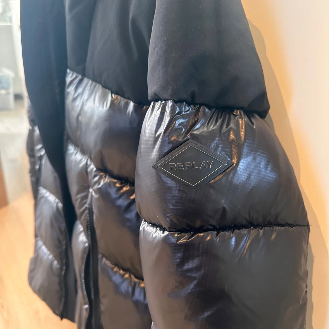 Svart pufferjacka från Replay - 2