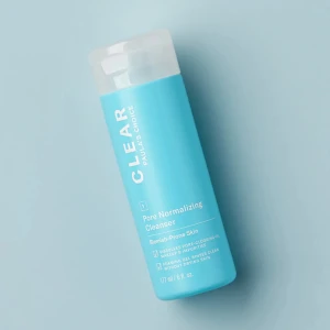 Paula's Choice Pore Normalizing Cleanser - Superfin rengöring för fet och aknebenägen hy då den innehåller salicylsyra! Använd bara 1-2 gånger. Speciellt framtagen för att lösa upp smink, olja och orenheter utan att torka ut huden. Perfekt för dig med fet eller aknebenägen hy.