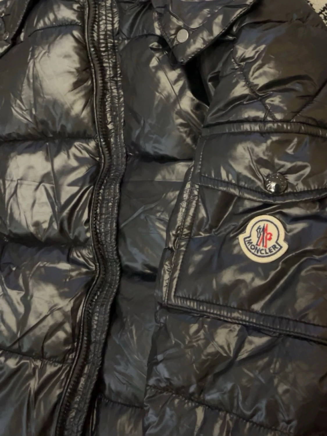 Svart Moncler pufferjacka med huva - 3
