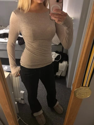 Intimissimi tröja - Säljer min intimissimi tröja då den inte kommer till användning. Har bara använt den några få gånger. Skriv privat för frågor