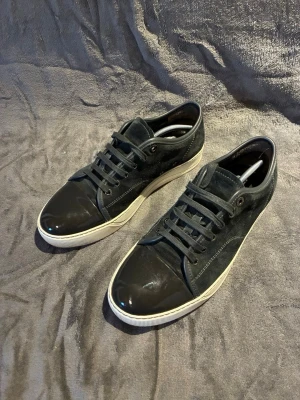 Lanvin skor - Lanvin Cap Toe | färg elephant grey | skriv vid frågor